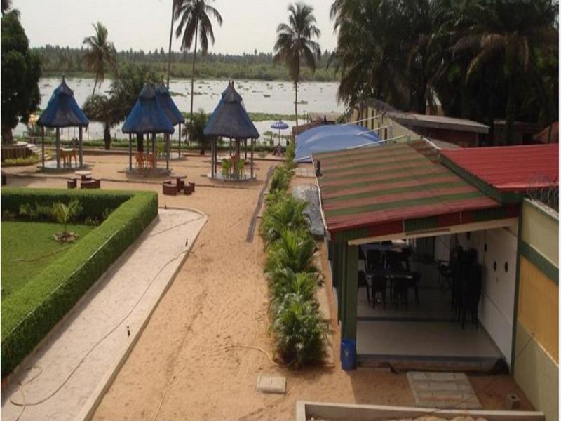 Whispering Palms Resort Magbon ภายนอก รูปภาพ